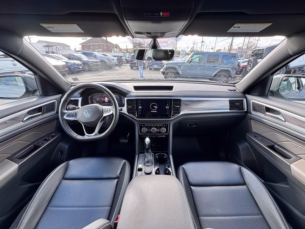 Used 2022 Volkswagen Atlas Cross Sport SE AWD/4WD image 11