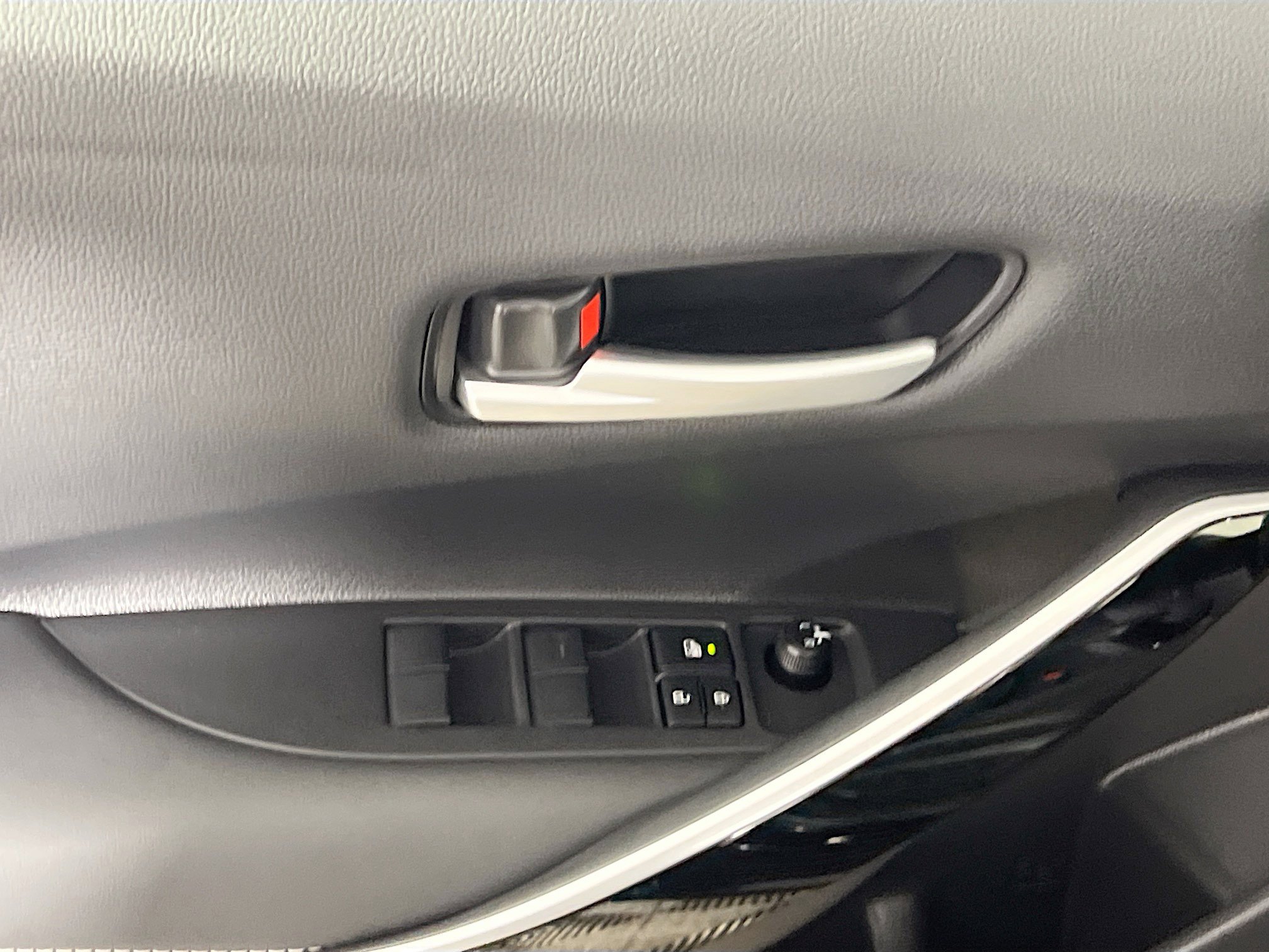 Used 2025 Toyota Corolla XLE image 17