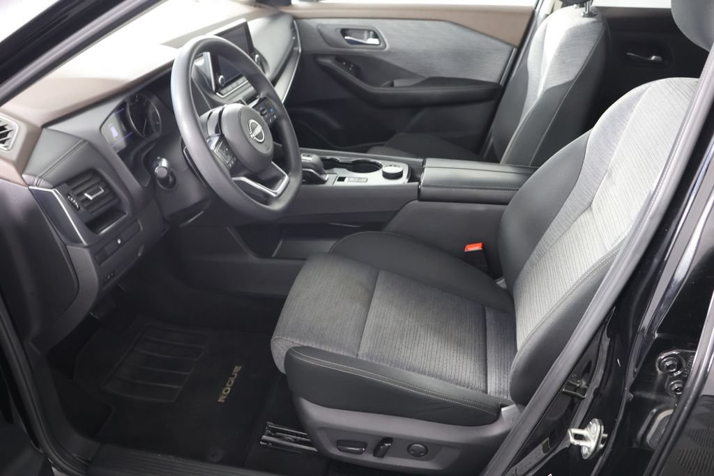 Used 2023 Nissan Rogue SV AWD/4WD image 17