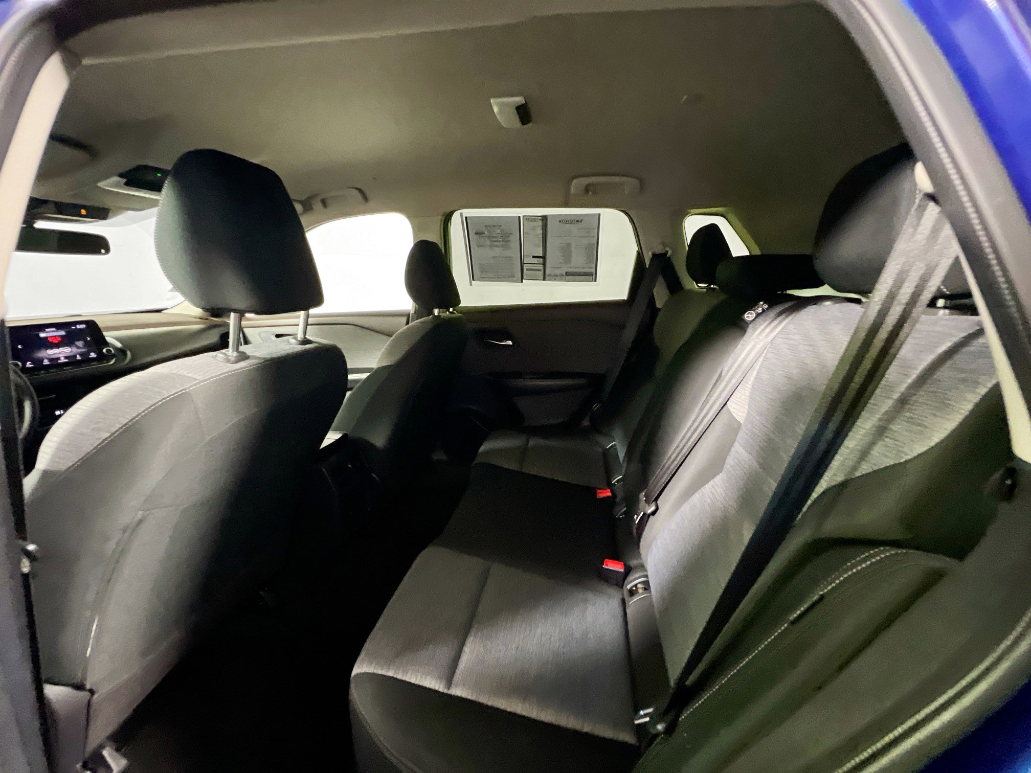 Used 2023 Nissan Rogue SV image 29