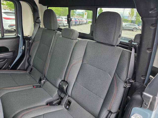 Used 2026 Jeep Gladiator Rubicon AWD/4WD image 16