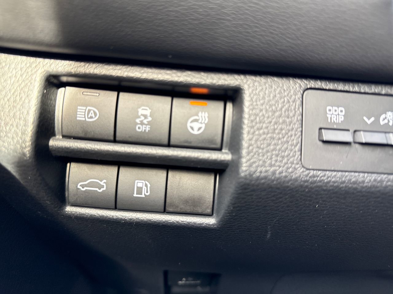 Used 2021 Toyota Avalon XSE image 19