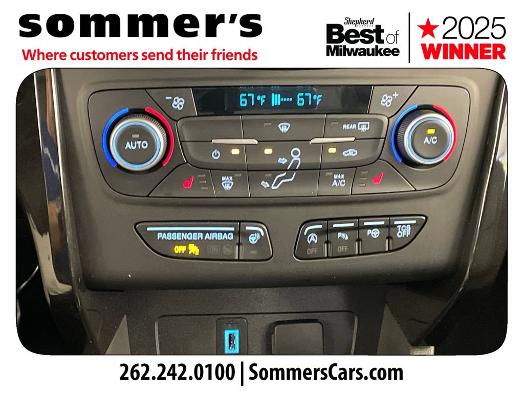 Used 2019 Ford Escape Titanium w/ U9j03 - Titanium Tow Package AWD/4WD image 16