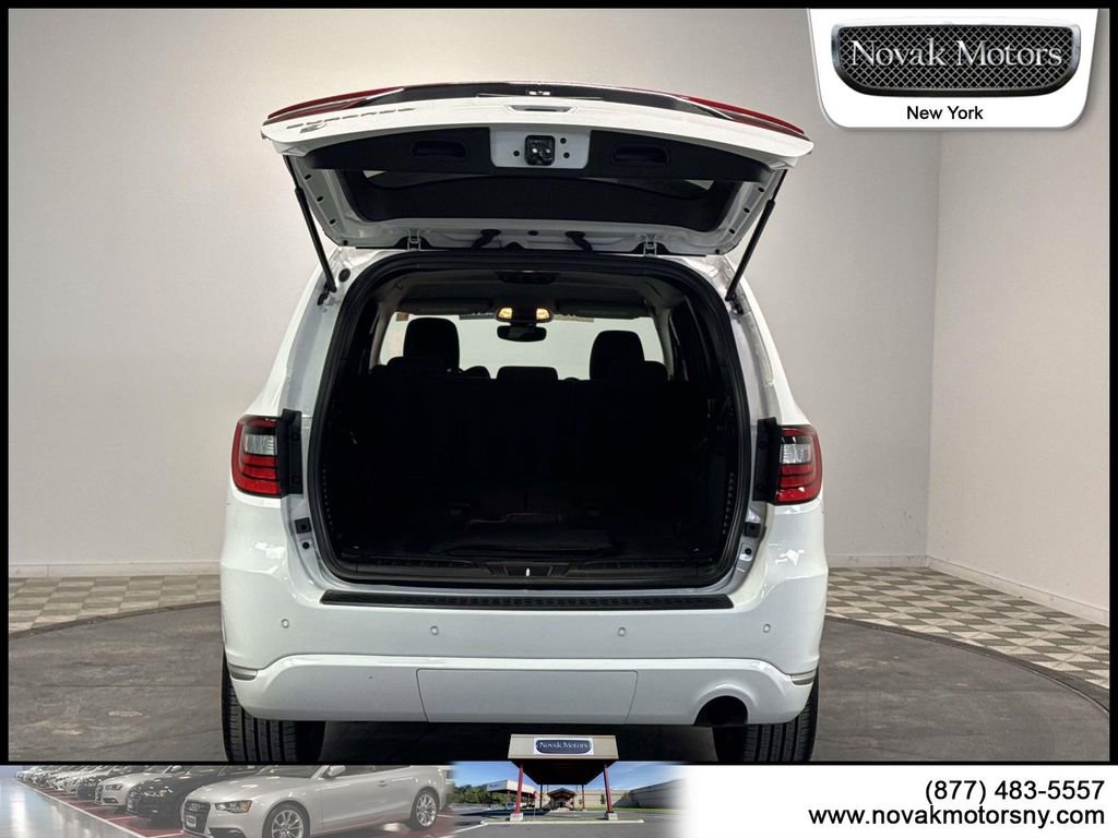 Used 2022 Dodge Durango SXT w/ Anodized Platinum Package image 5