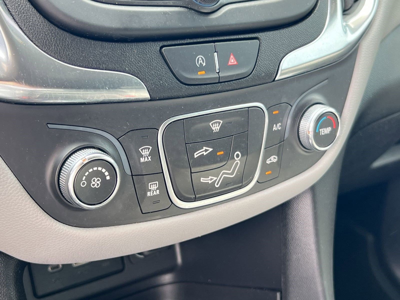 Used 2024 Chevrolet Equinox LS w/ LS Convenience Package FWD image 19