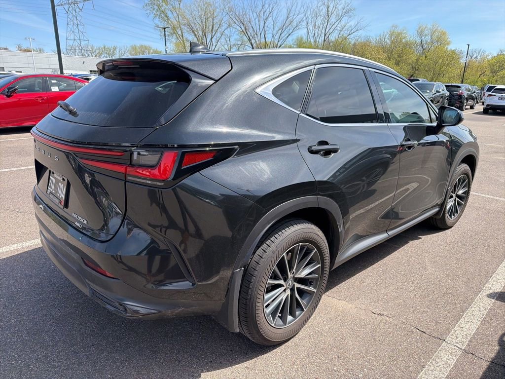 Used 2025 Lexus NX 350h AWD w/ Accessory Package (2T) image 17