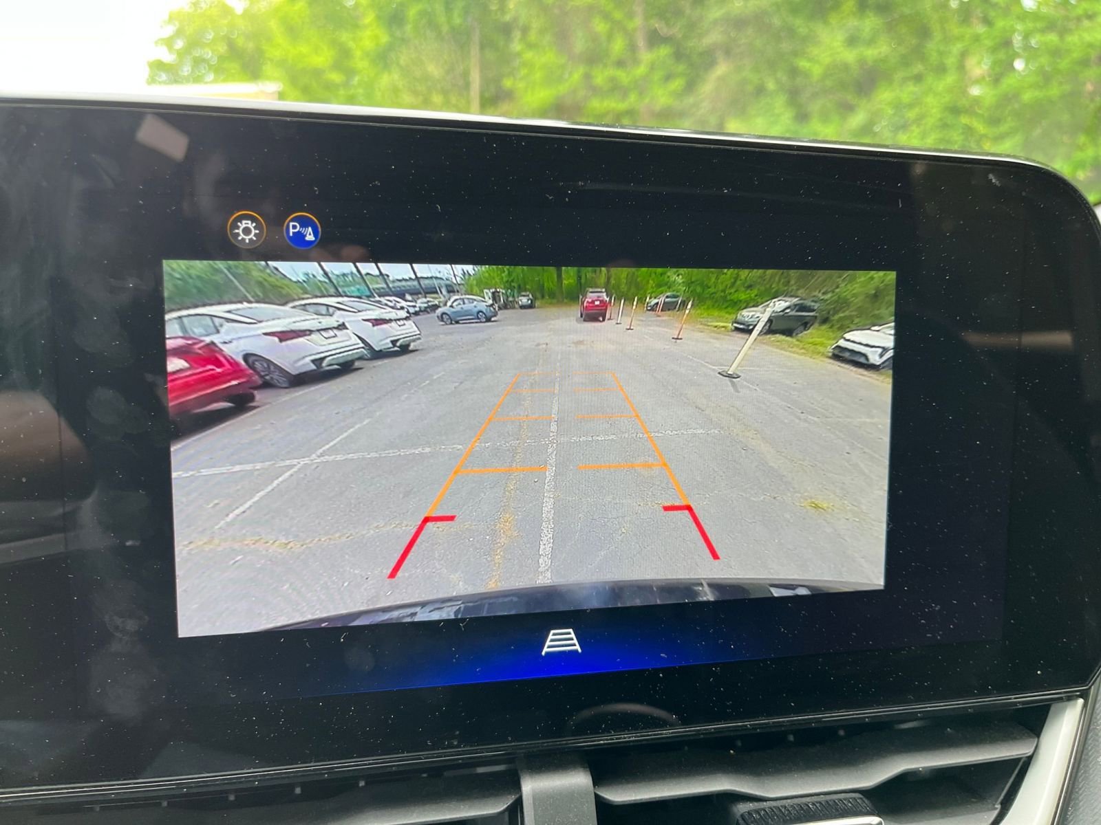 Used 2025 Chevrolet Equinox LT FWD image 23