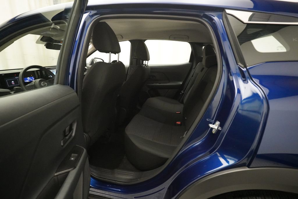 Certified 2025 Nissan Kicks S image 15