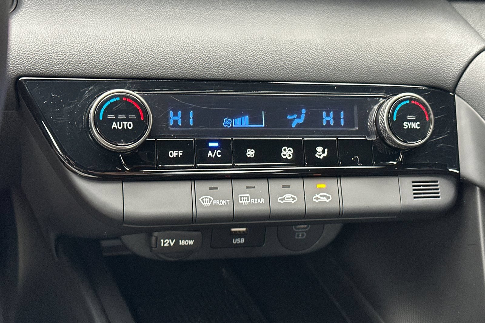 Used 2026 Hyundai Elantra Sport FWD image 22