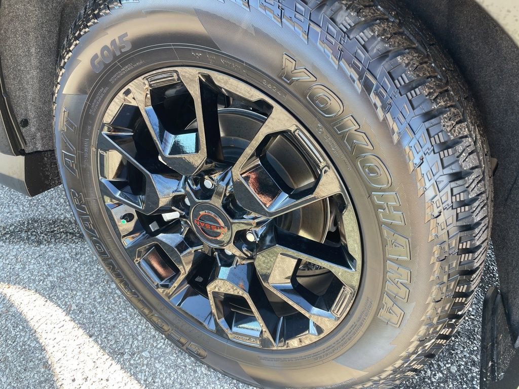 Used 2025 Nissan Armada PRO-4X image 17