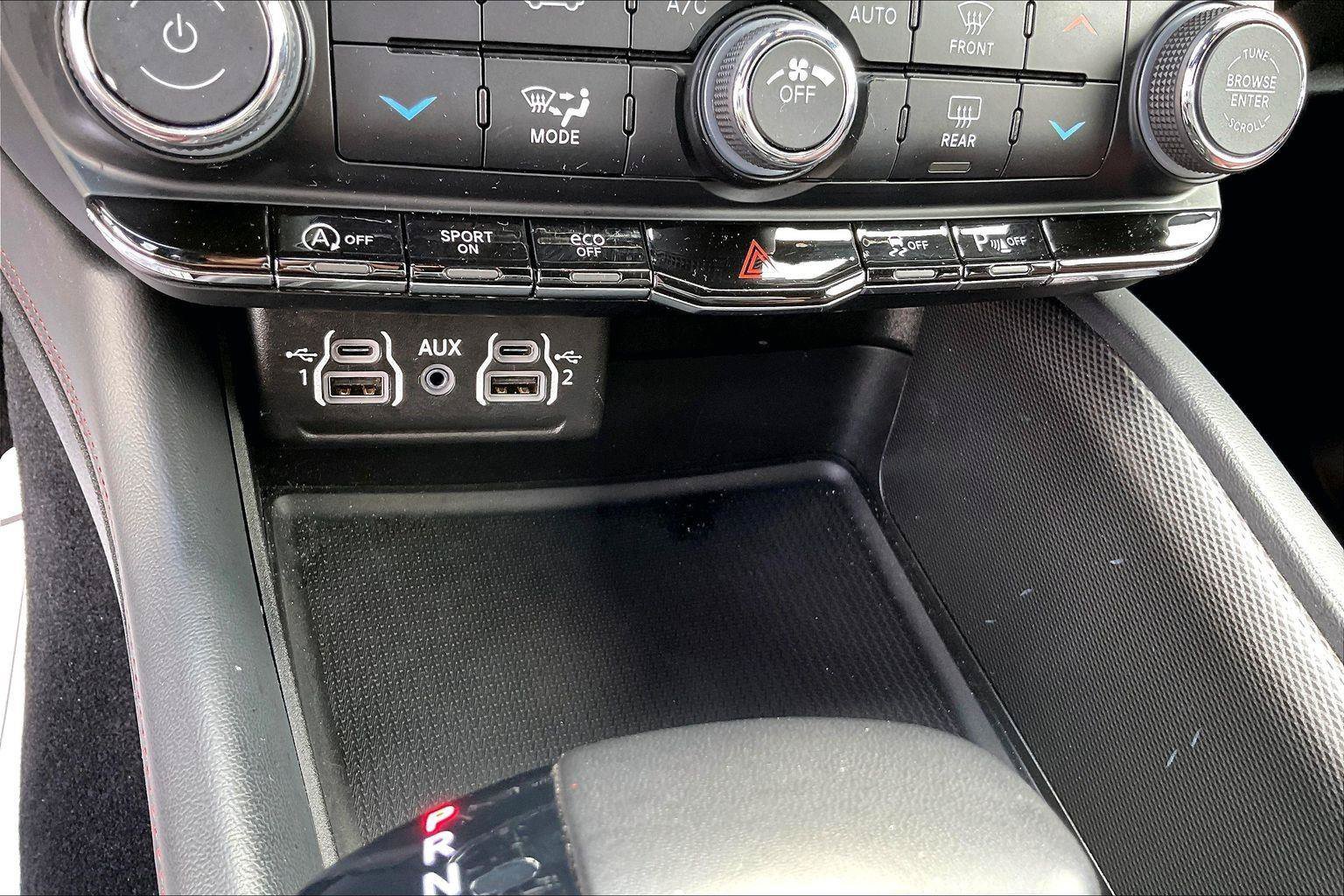 Used 2023 Dodge Durango GT AWD/4WD image 36