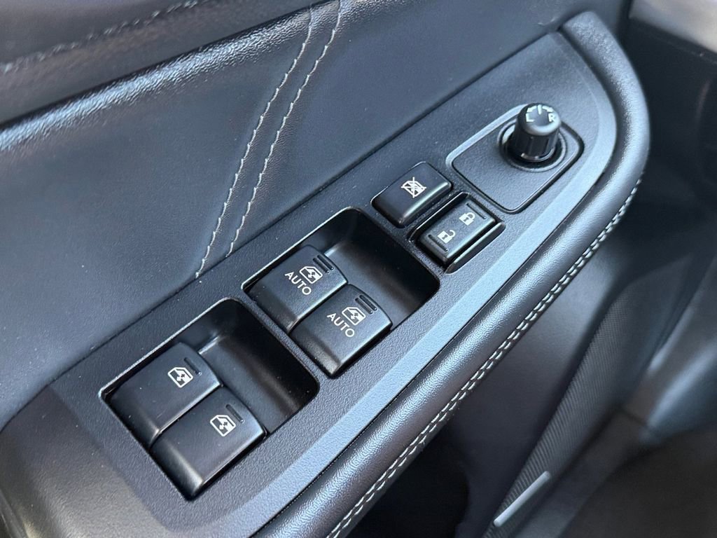 Used 2018 Subaru Outback 3.6R Limited AWD/4WD image 19