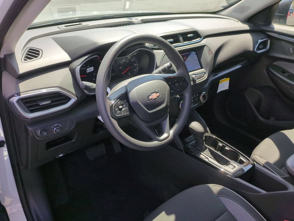 Used 2023 Chevrolet TrailBlazer LS FWD image 10