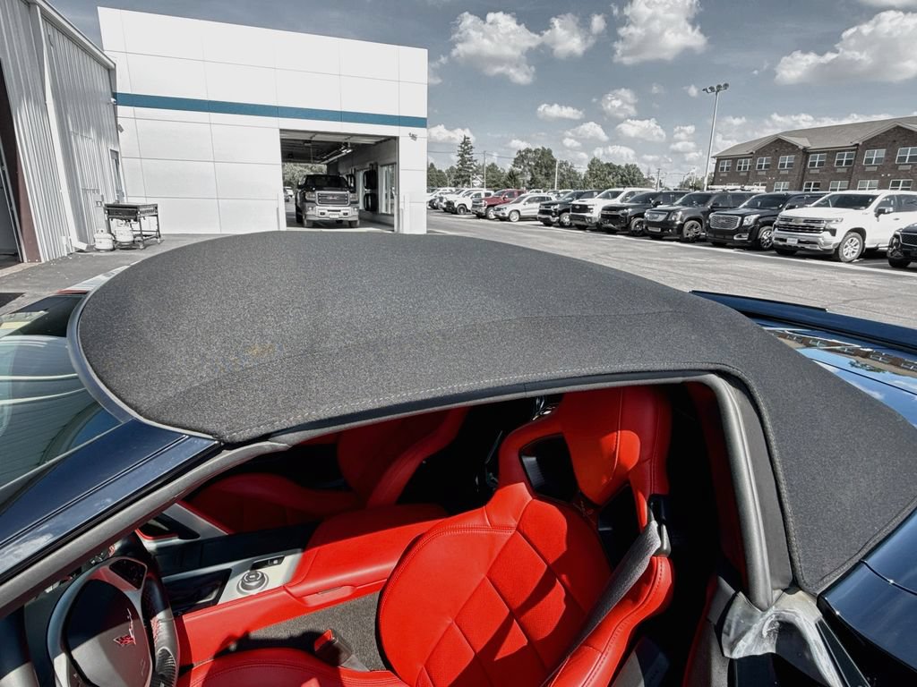 Used 2015 Chevrolet Corvette Z06 w/ 3LZ Preferred Equipment Group RWD image 24