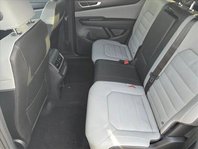 New 2026 Volkswagen Atlas Cross Sport SEL R-Line image 16
