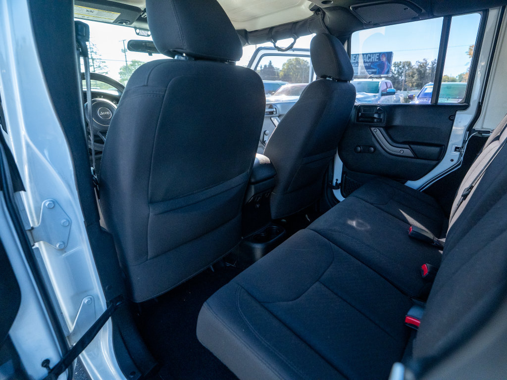 Used 2018 Jeep Wrangler Unlimited Sport w/ LED Lighting Group AWD/4WD image 19