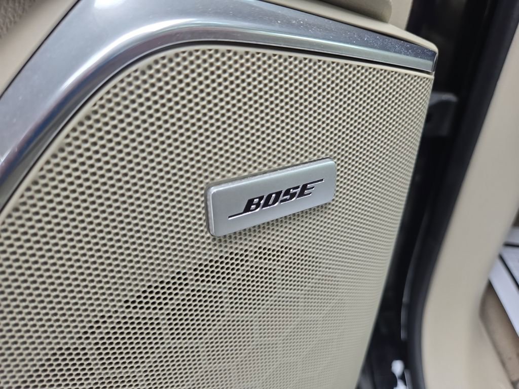 Used 2016 Cadillac Escalade Luxury image 9