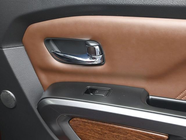 Used 2016 Nissan Titan Platinum Reserve image 30