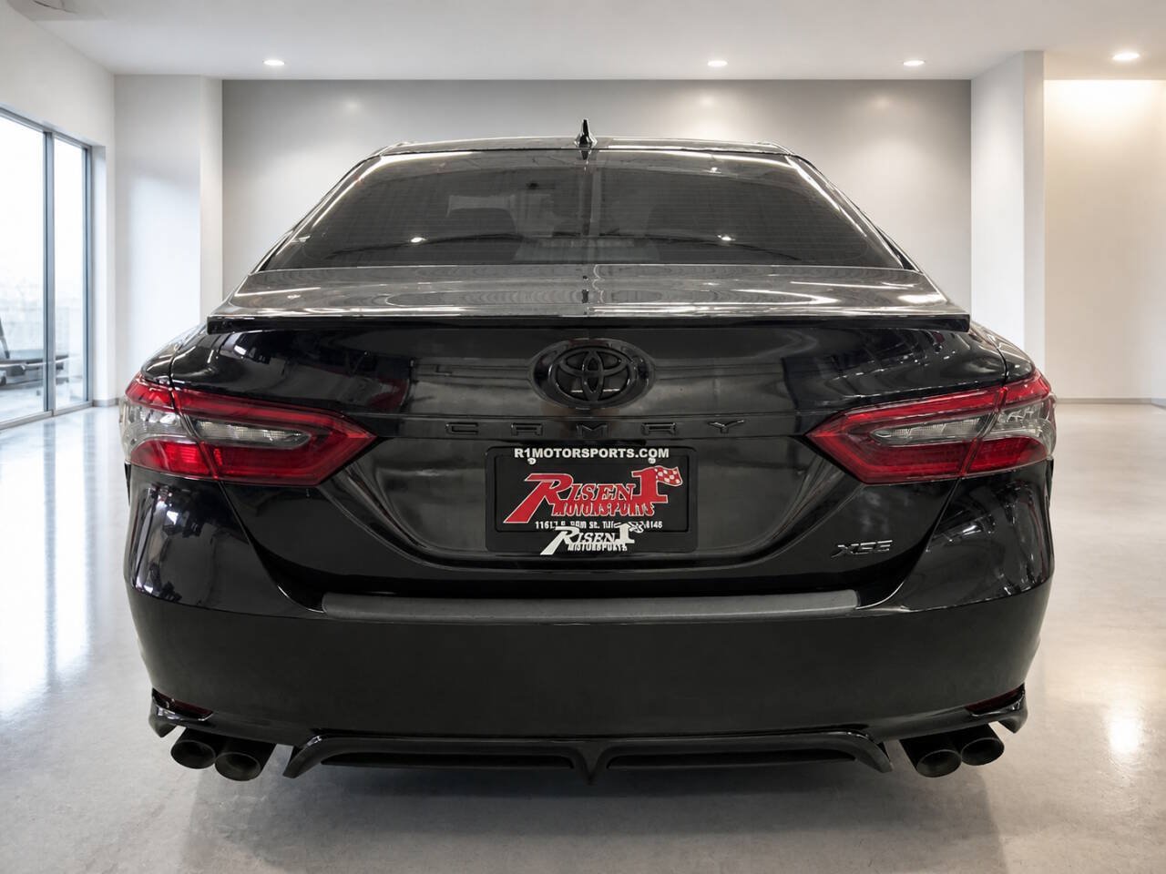 Used 2022 Toyota Camry XSE FWD image 4