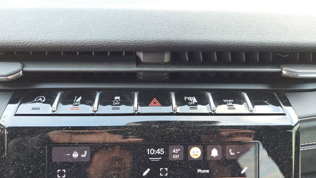 Used 2024 Jeep Grand Cherokee Altitude image 18