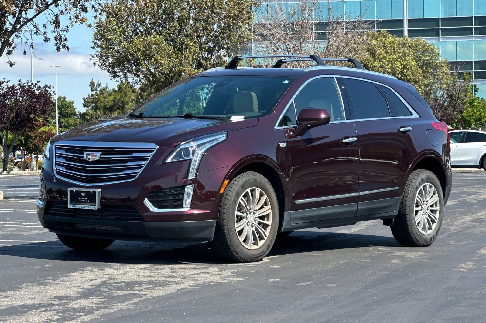 Used 2017 Cadillac XT5 Luxury w/ Driver Awareness Package AWD/4WD image 8