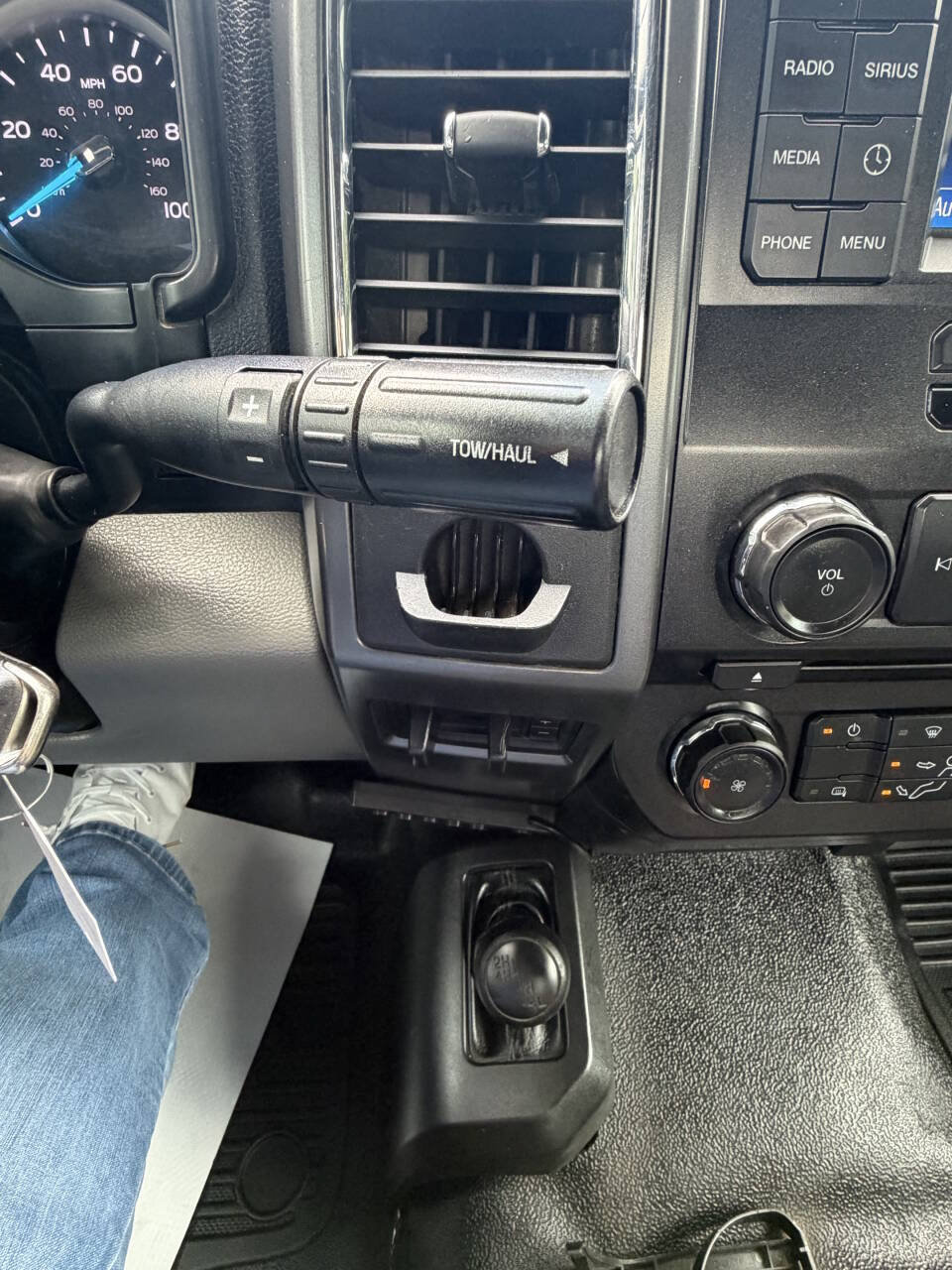 Used 2017 Ford F550 4x4 Regular Cab Super Duty image 31