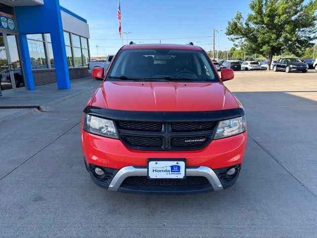 Used 2018 Dodge Journey Crossroad w/ Nav & Sun Group FWD image 2
