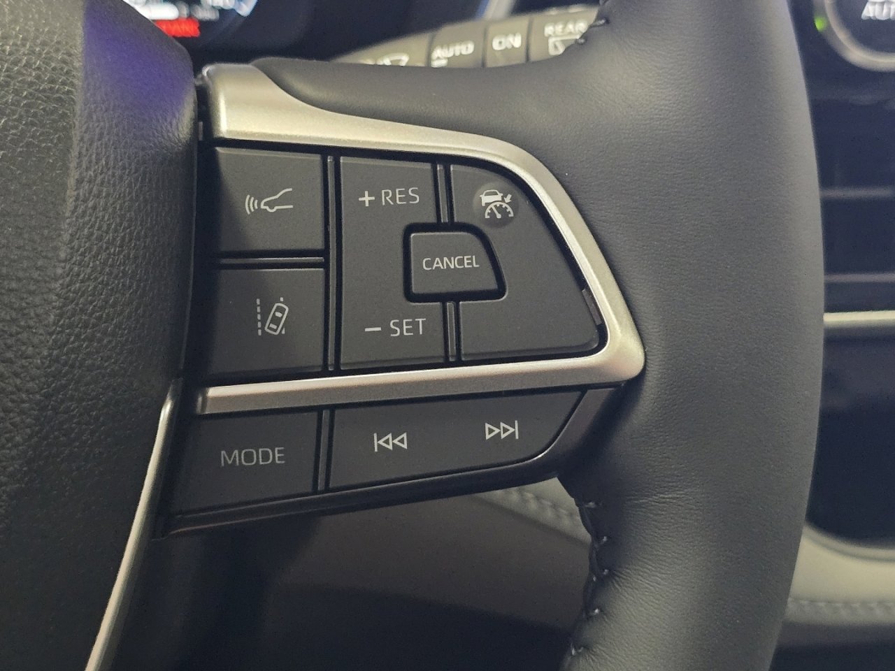 New 2026 Toyota Highlander Platinum AWD/4WD image 33