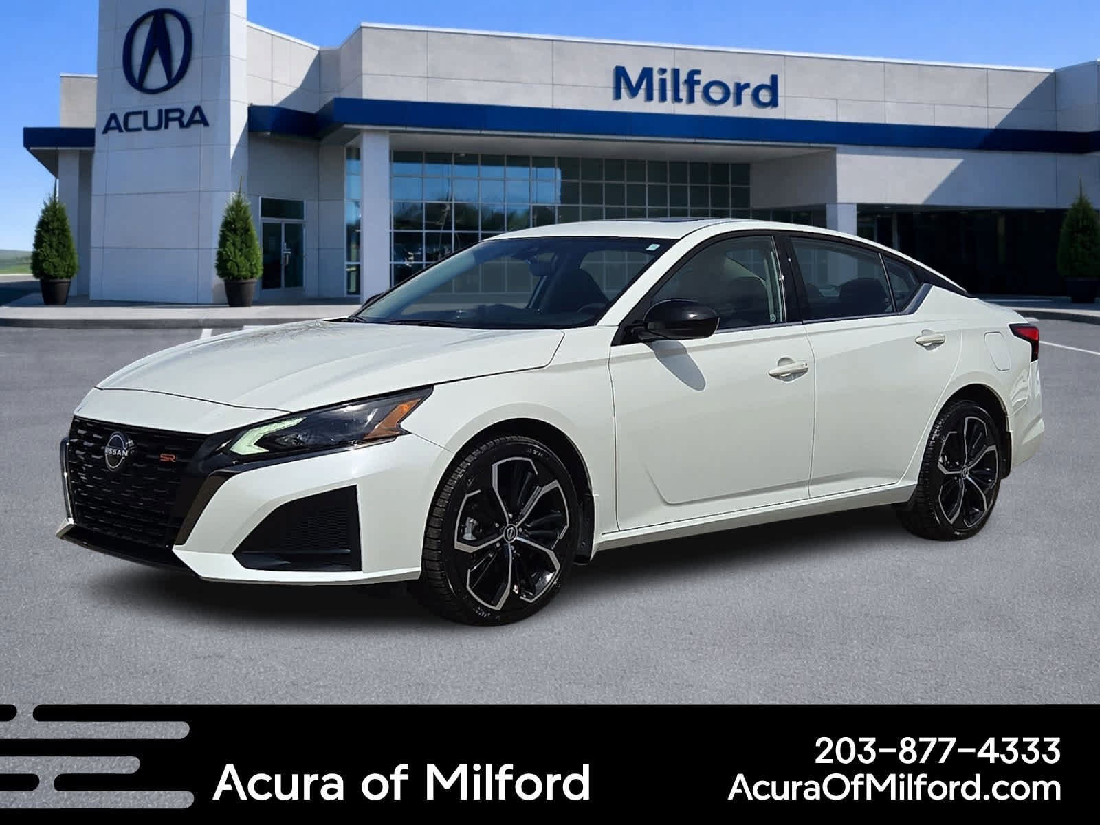 Used 2023 Nissan Altima 2.5 SR w/ SR Premium Package AWD/4WD image 1