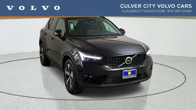 New 2026 Volvo XC40 B5 Plus w/ Protection Package Premier