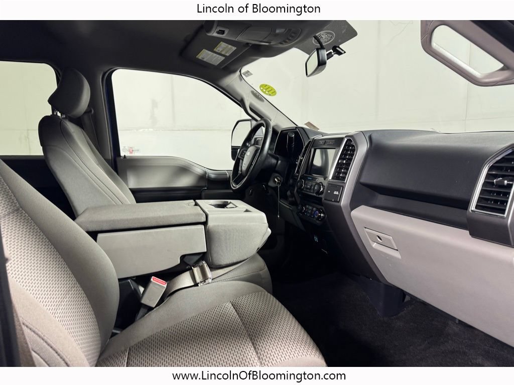Used 2016 Ford F150 XLT w/ Equipment Group 302A Luxury AWD/4WD image 18