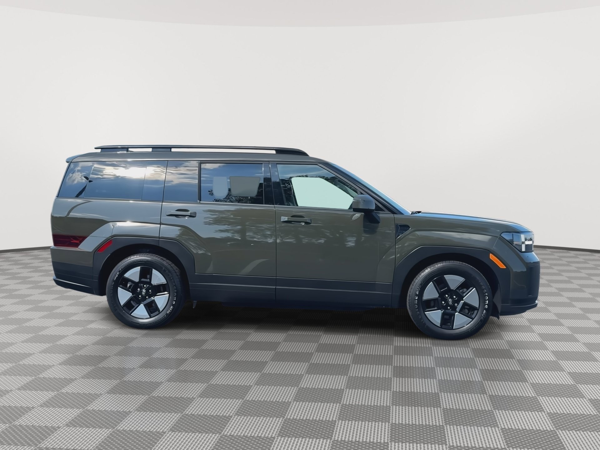 Used 2025 Hyundai Santa Fe SEL FWD image 9