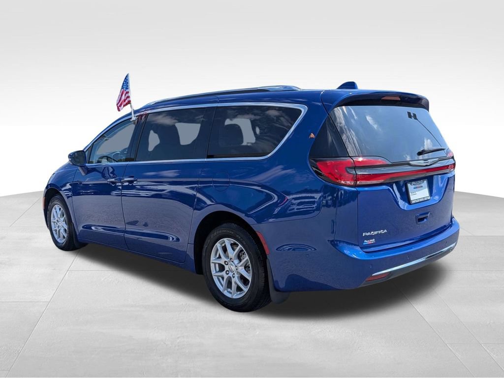 Used 2021 Chrysler Pacifica Touring-L w/ Premium & Safety Sphere Group FWD image 6