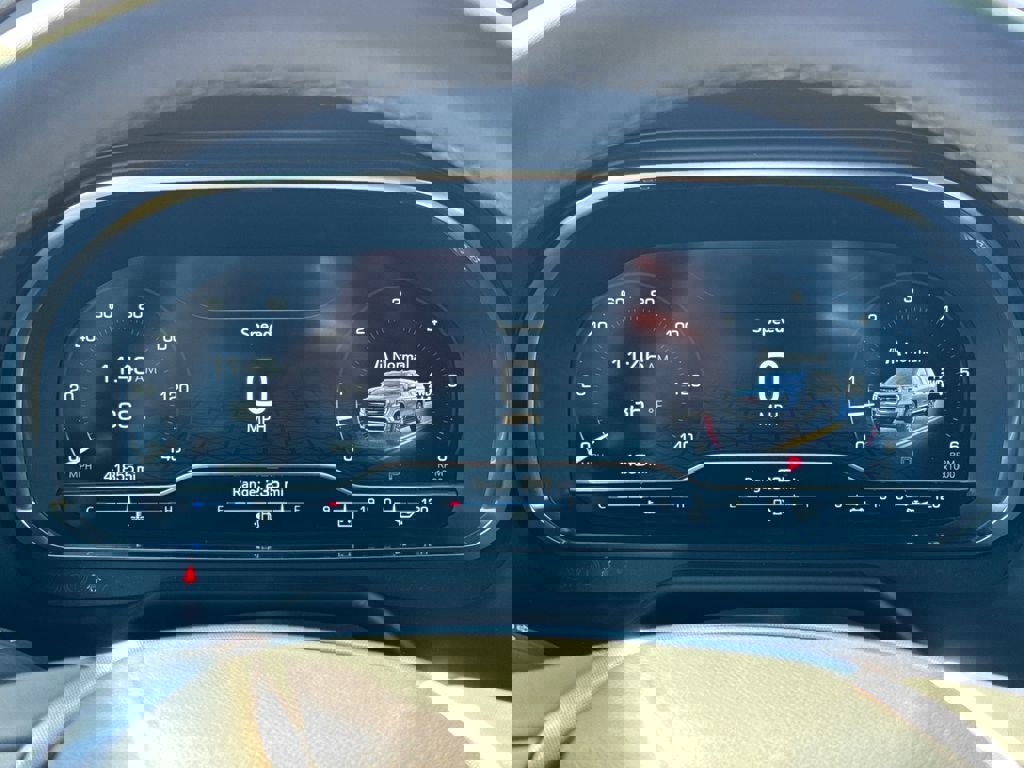 Used 2023 GMC Yukon SLT w/ SLT Luxury Package image 23