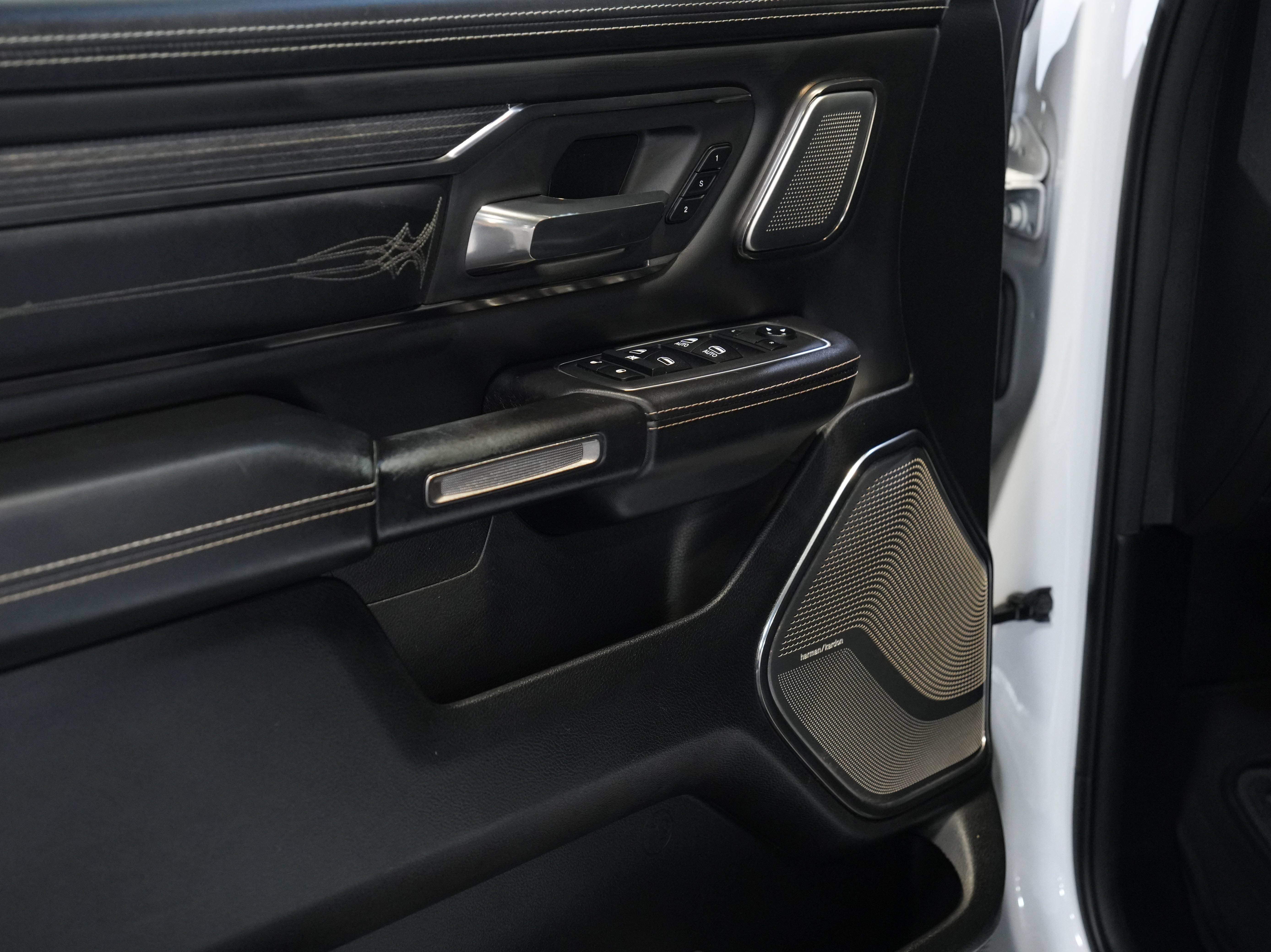 Used 2019 RAM 1500 Limited AWD/4WD image 25
