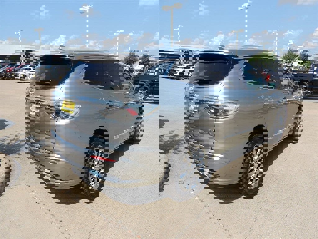 Certified 2023 Buick Enclave Avenir w/ Avenir Technology Package image 5