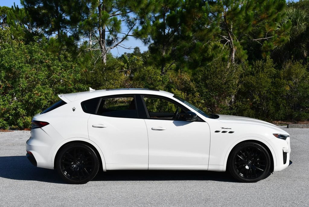 Used 2022 Maserati Levante Modena AWD/4WD image 39