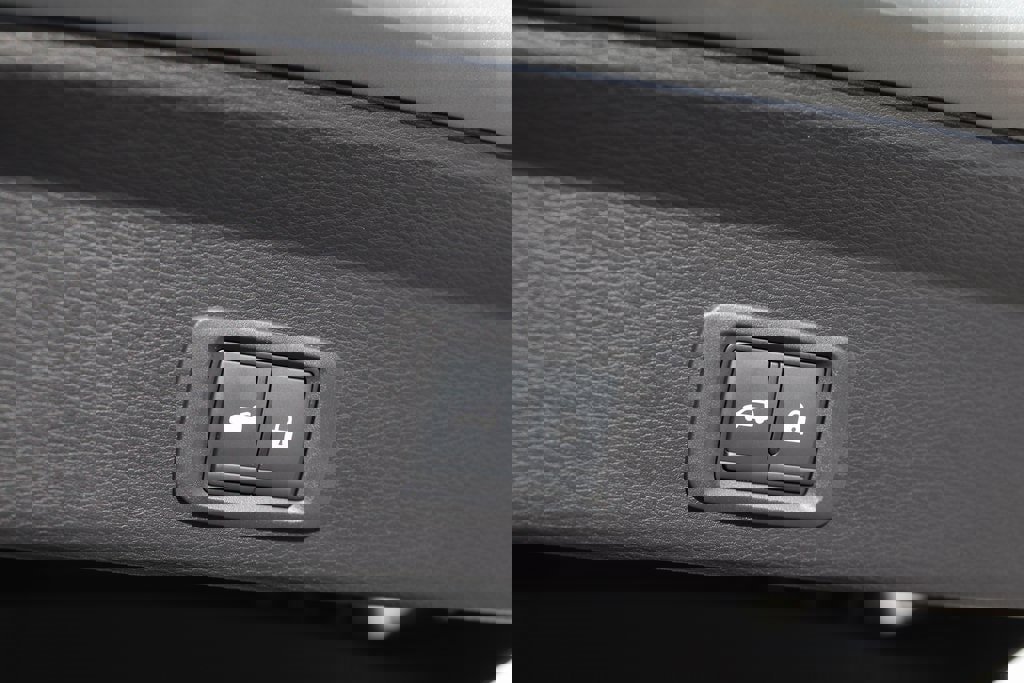 Used 2023 Mitsubishi Outlander SEL image 34