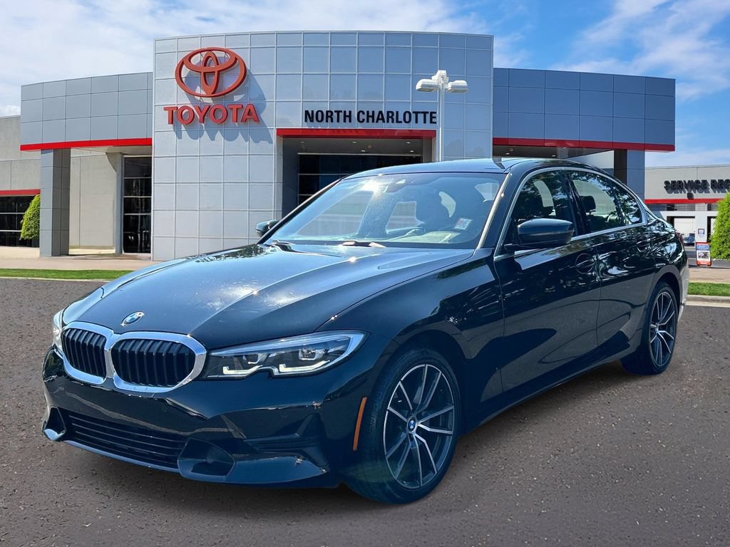 Used 2021 BMW 330i xDrive Sedan w/ Convenience Package AWD/4WD image 3