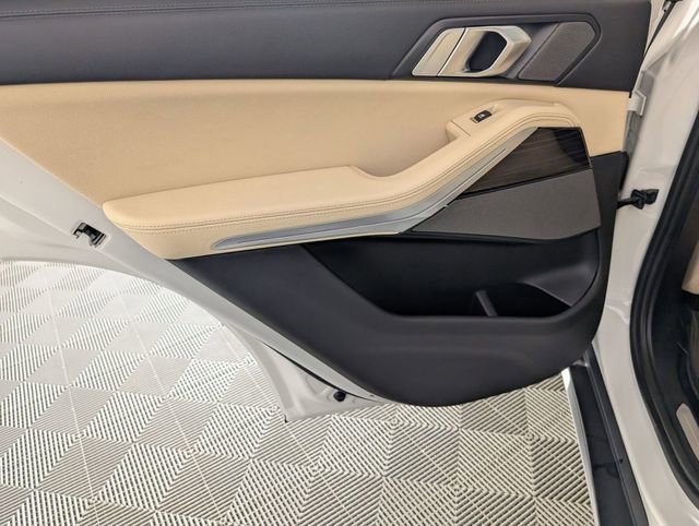 Used 2020 BMW X5 xDrive40i w/ Executive Package image 29