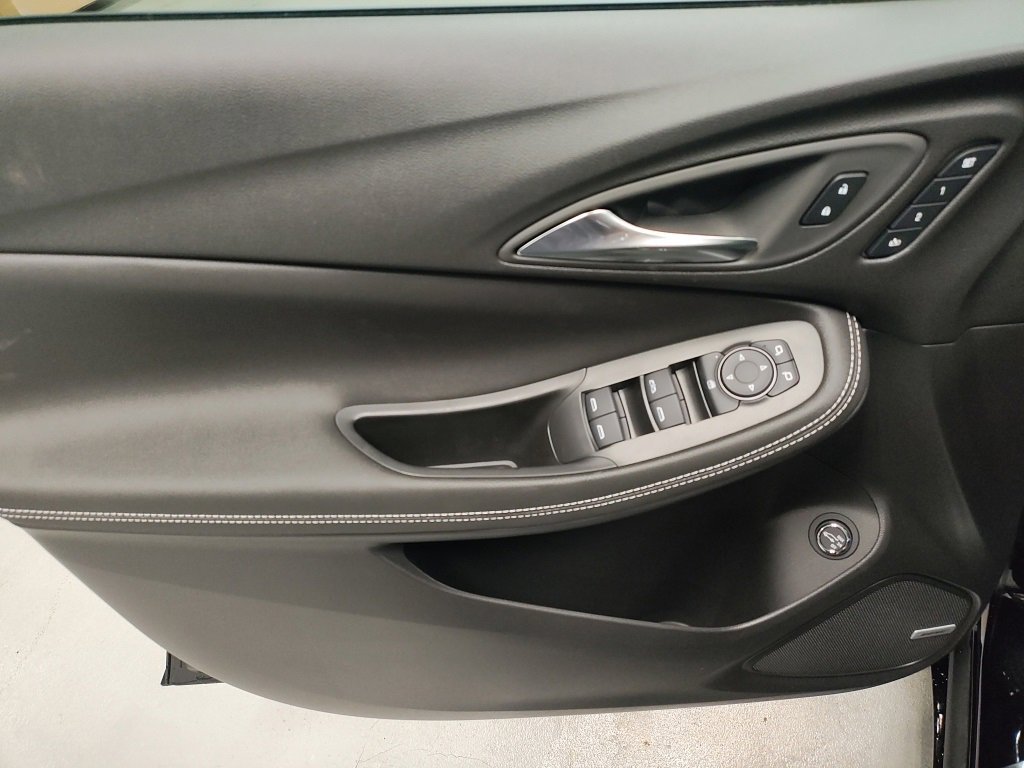 New 2026 Buick Encore GX Avenir w/ Avenir Technology Package image 27