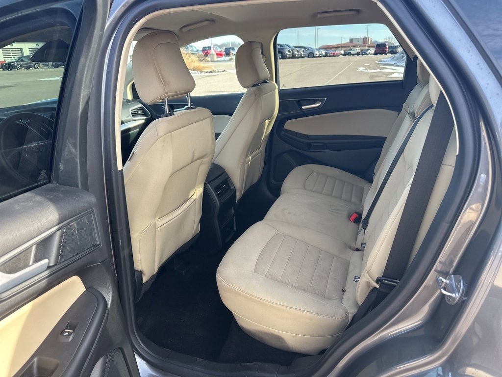 Used 2024 Ford Edge SE image 4