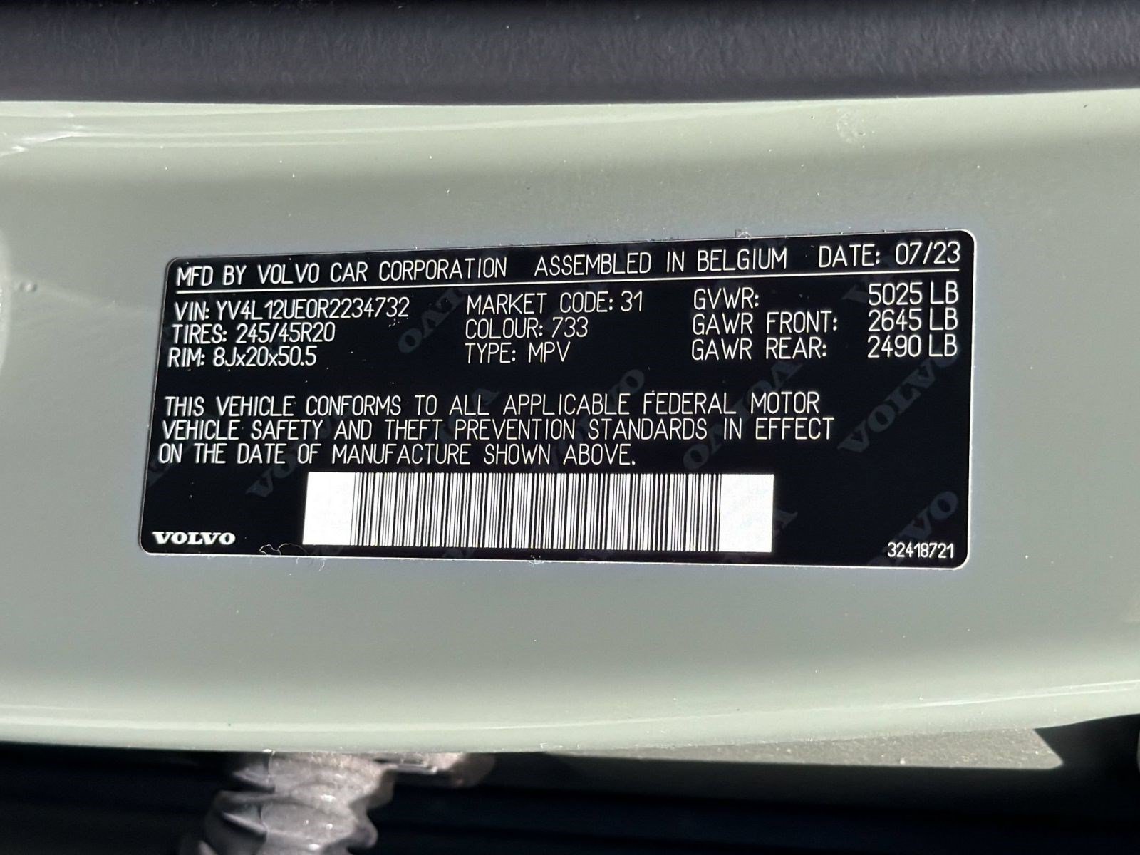 Certified 2024 Volvo XC40 B5 Plus AWD/4WD image 25