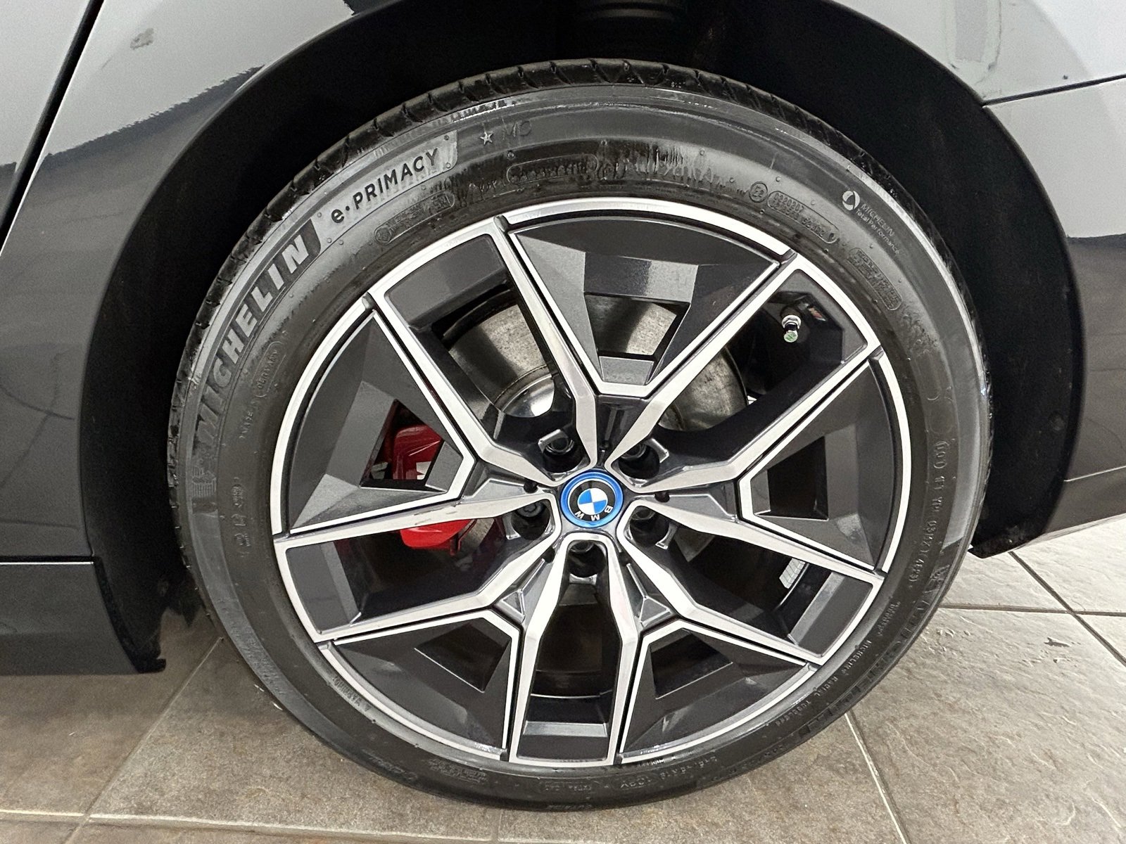 Used 2024 BMW i5 eDrive40i w/ M Sport Package image 36