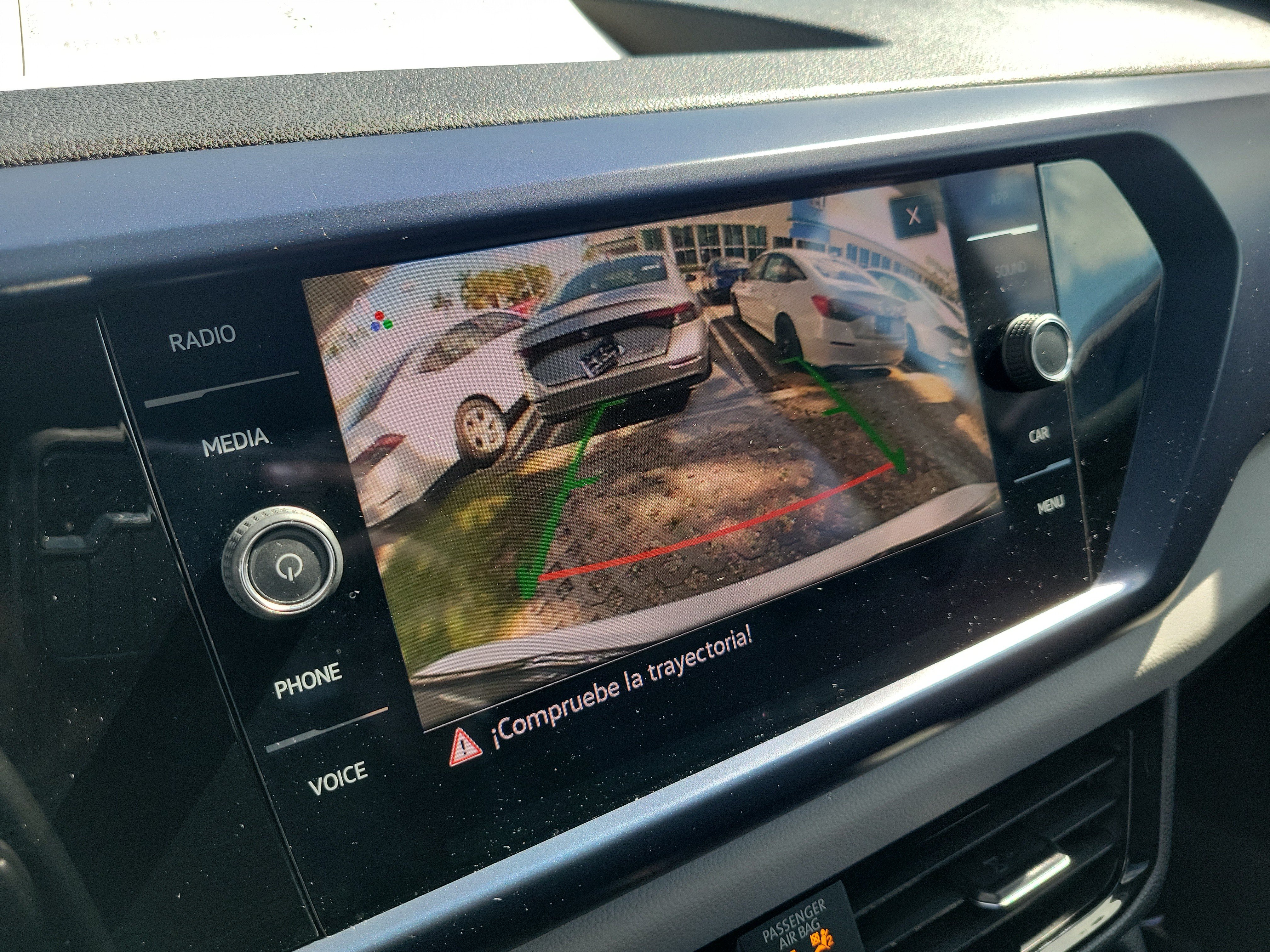 Used 2022 Volkswagen Taos SE FWD image 18