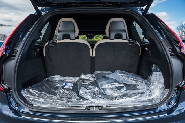 New 2026 Volvo XC90 T8 Plus w/ Protection Package Premier image 10