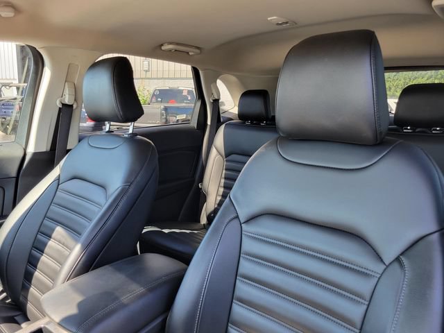 Used 2024 Ford Edge SEL AWD/4WD image 9