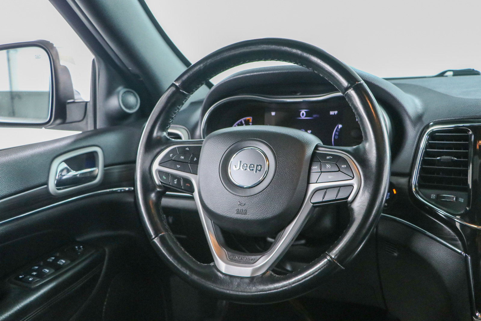 Used 2021 Jeep Grand Cherokee Limited RWD image 12