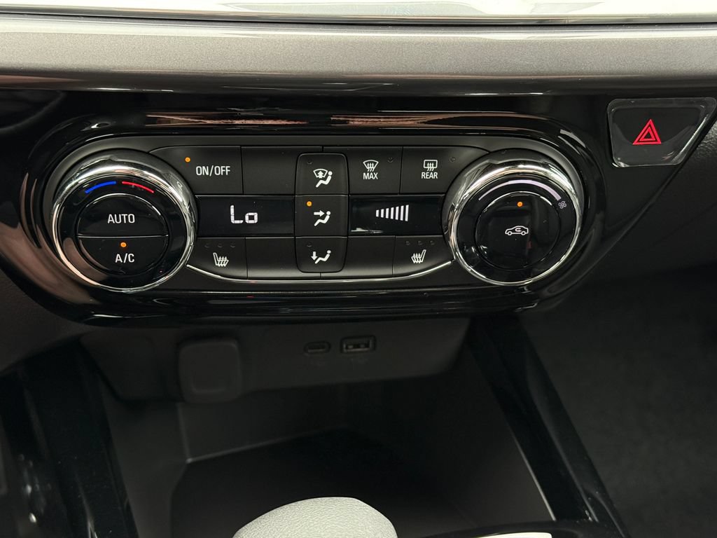 New 2026 Chevrolet Trax ACTIV w/ Driver Confidence Package FWD image 18