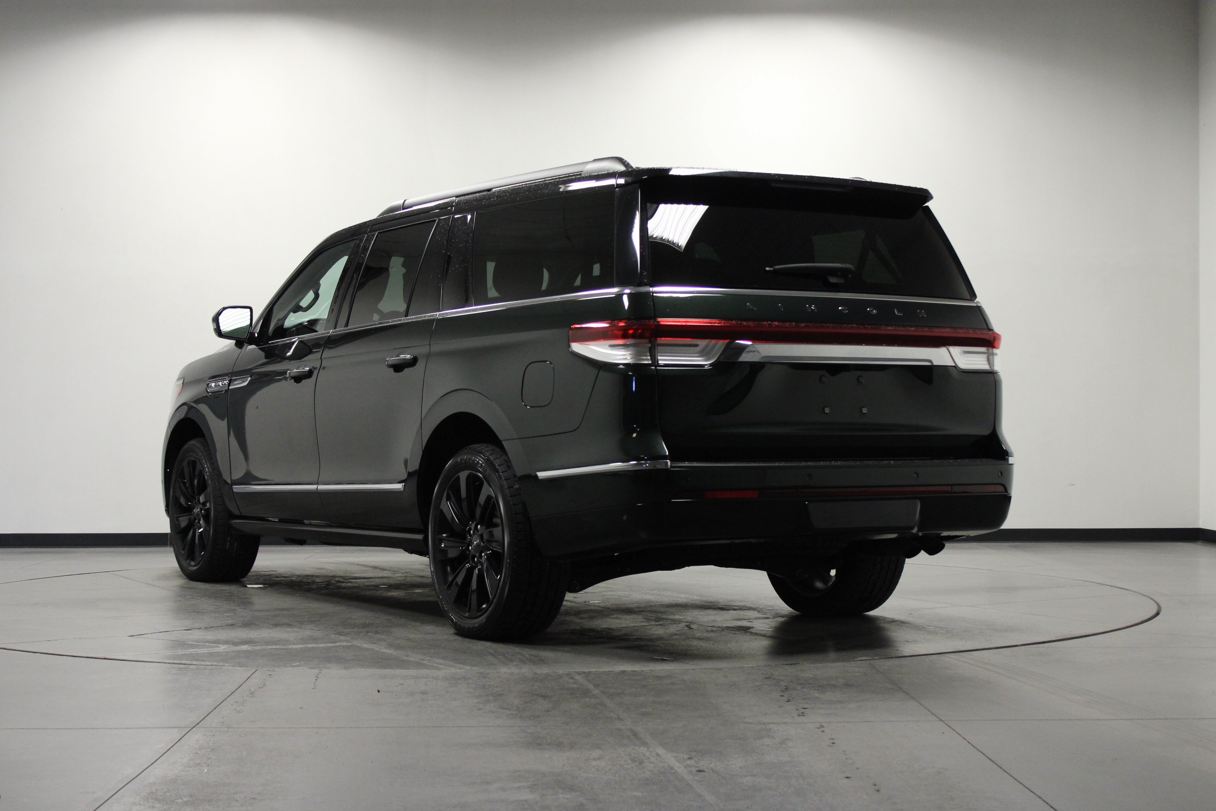 Used 2022 Lincoln Navigator L Black Label AWD/4WD image 6